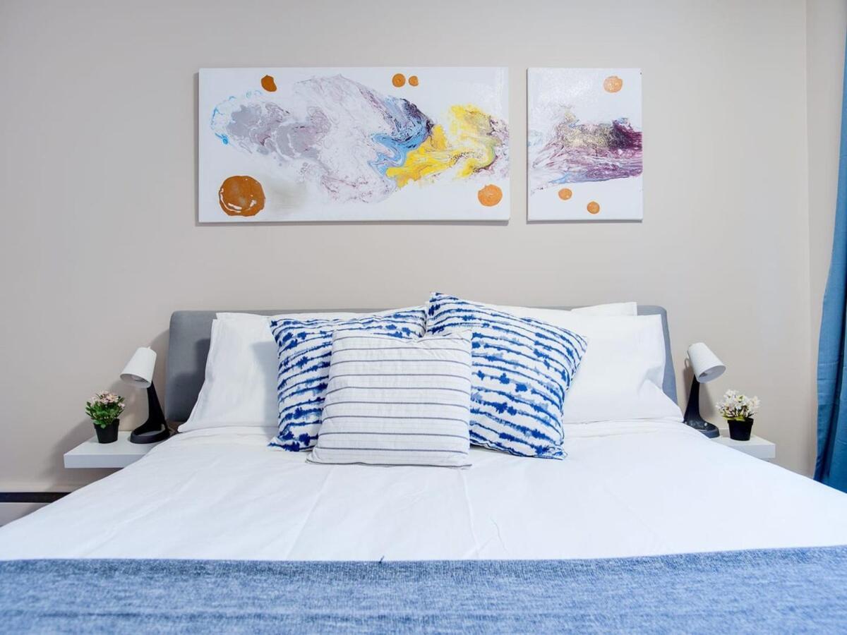 Gorgeous 2Br Condo W Parking Patio Coffee! YYC 외부 사진